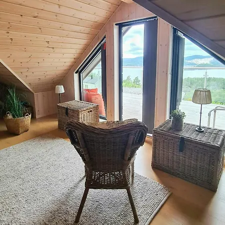 Vakantiehuis Modern With Sea View In Kragero