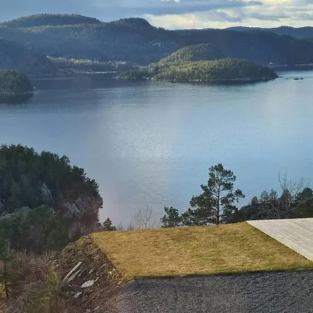 Modern With Sea View In Kragero Vakantiehuis Stabbestad